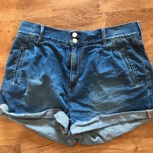 American Eagle Mom Short